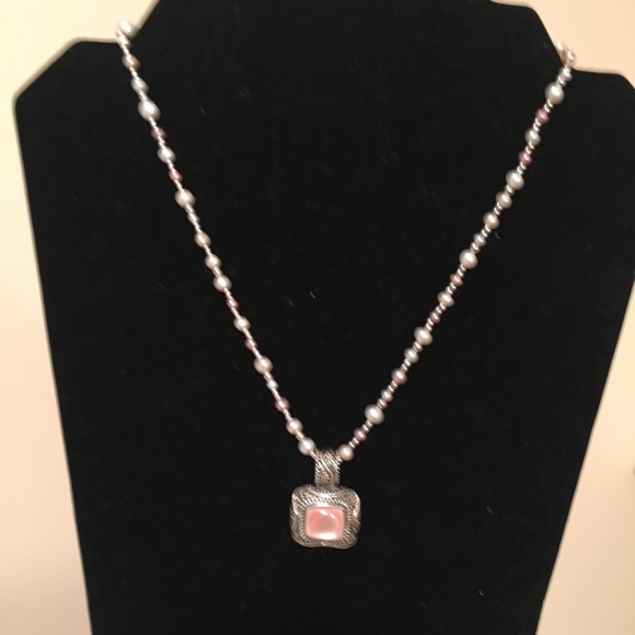 Jewelry - Pink and white pearl necklace with enhancer